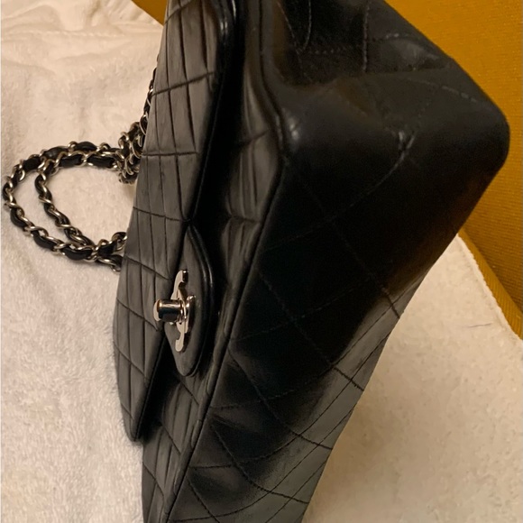 Authentic classic Chanel black double flap handbag with silver hardware. - Picture 11 of 16